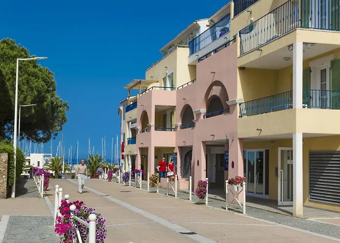 Odalys Les Voiles Blanches 2*