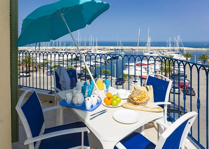 Odalys Les Voiles Blanches Appart hôtel