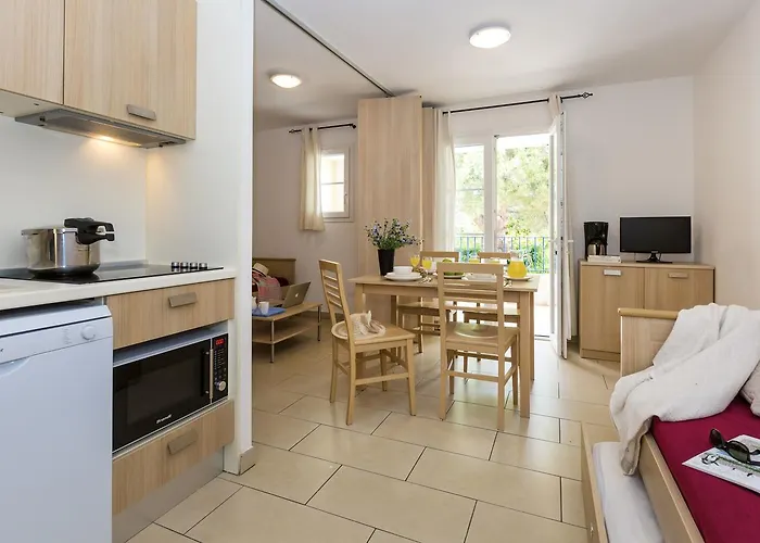 Odalys Les Voiles Blanches 2*